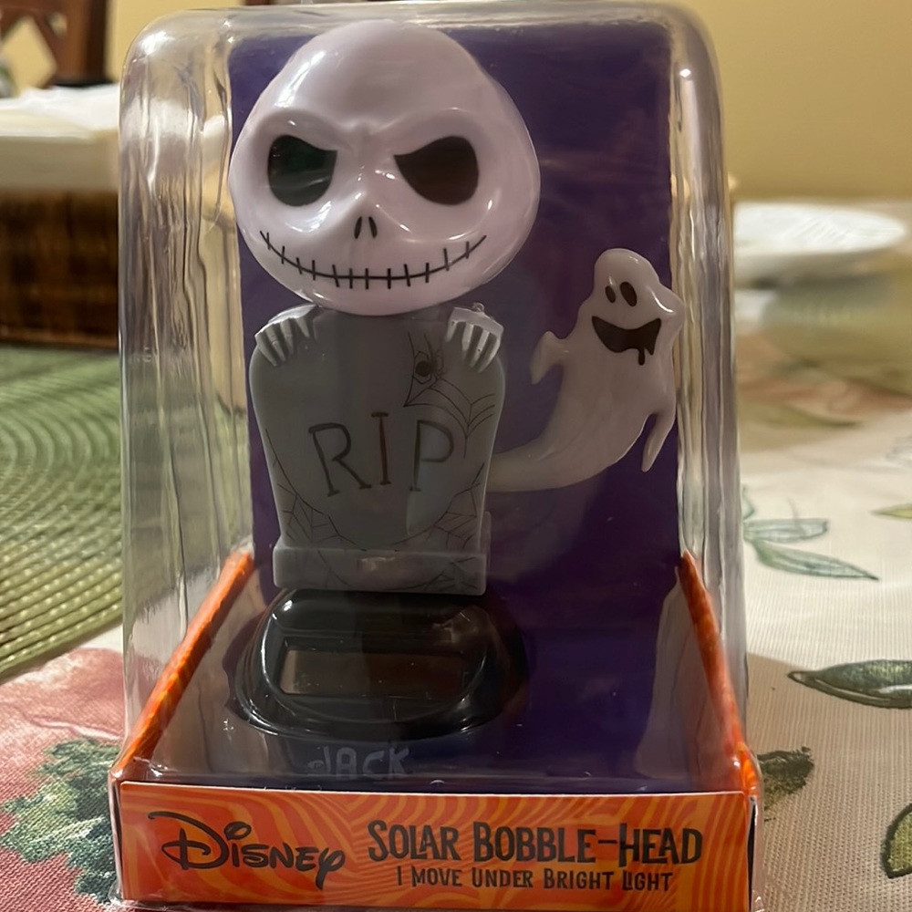 disney jack skellington solar bobble head